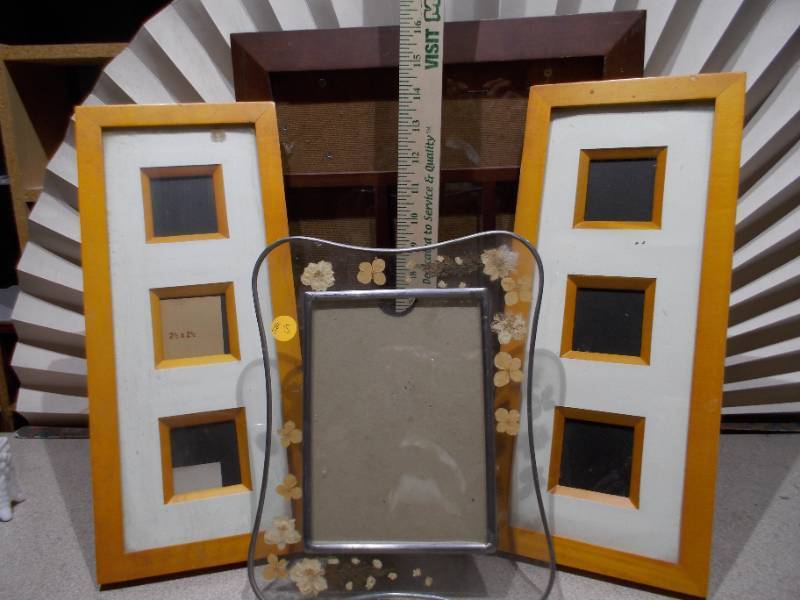lot 135 image: An Assortment of Picture Frames
