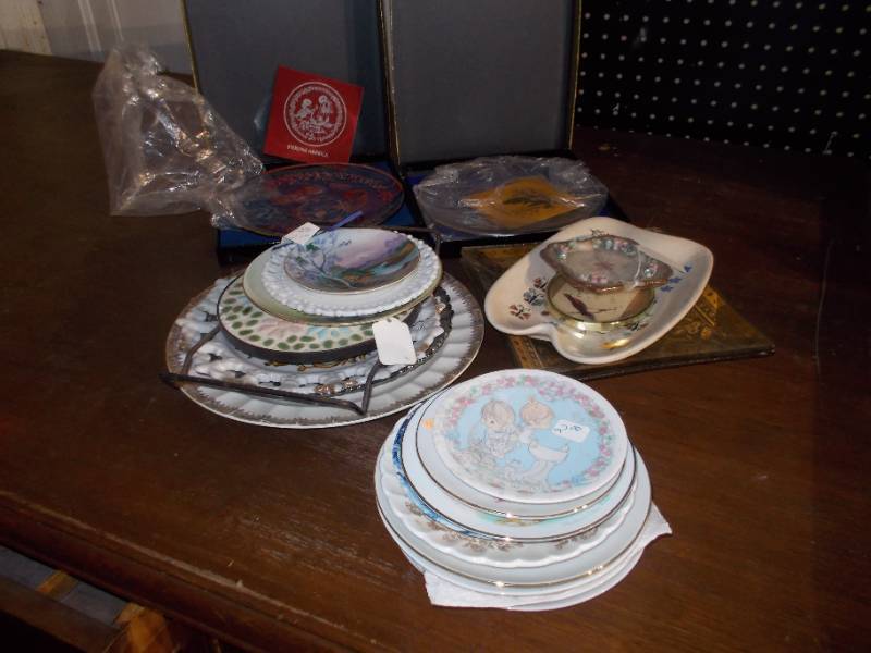 lot 233 image: Combined Assorted Items-Check all Pics Please