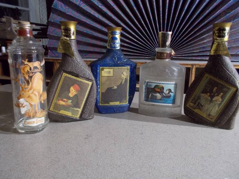 lot 239 image: Vintage Collectable Bottles