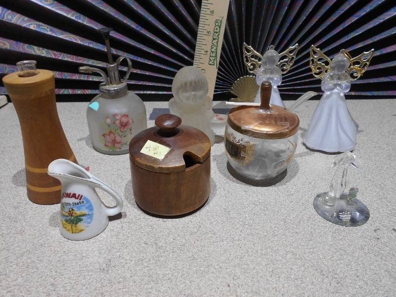 lot 166 image: The image displays a collection of assorted vintage collectible bottles