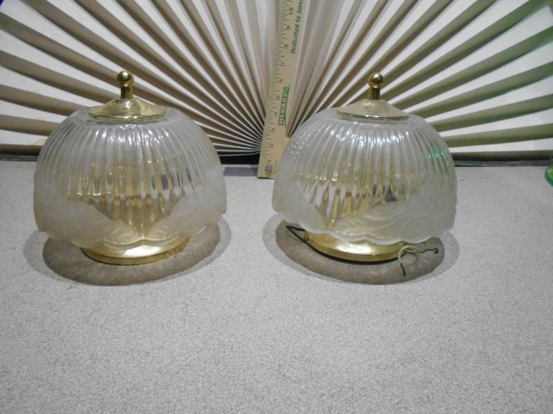 lot 192 image: These are vintage clear ribbed swirl glass and brass ceiling light fixtures