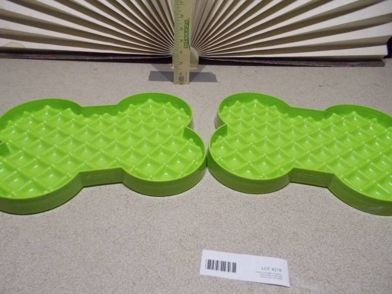 lot 278 image: LickiMat SloDog Slow Feeder Plates
