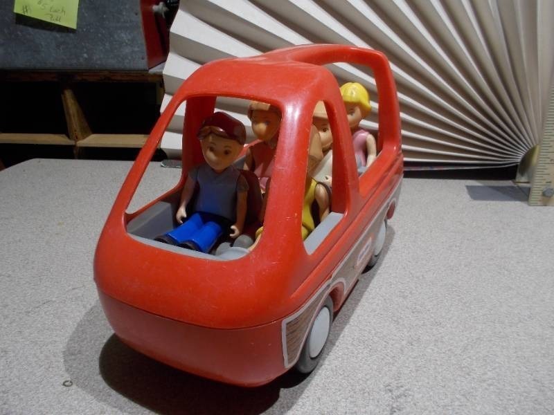lot 256 image: Little Tikes red family minivan
