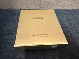 lot 23 image: Lxnew Royal Golden Skincare Set