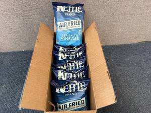 lot 202 image: 6 Bags Of Kettle Air Fried Sea Salt And Vinegar Chips