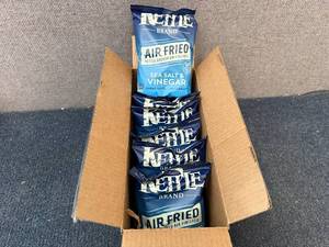 lot 204 image: 6 Bags Of Kettle Air Fried Sea Salt And Vinegar Chips