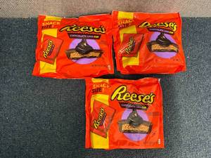 lot 185 image: 3 Bags Of ReeseS Lave Cups