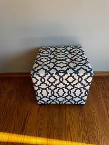 lot 9 image: Navy Geometric Pattern Ottoman Cube - Upholstered Square Footstool 18in