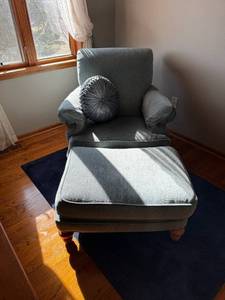 lot 13 image: Accent Chair With Ottoman - Blue-Gray Upholstery, Round Cushion