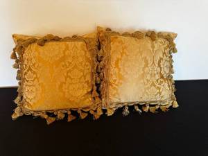 lot 27 image: Pair of Gold Damask Tassel-Trim Throw Pillows