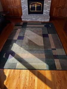 lot 50 image: Abstract Geometric Area Rug - Multicolor With Purple Circles