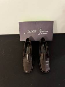 lot 66 image: Sesto Meucci Brown Crocodile-Embossed Leather Loafers - Made in Italy - Size 8M (Pair)