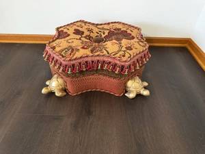 lot 92 image: Vintage Ottoman Storage Stool - Tapestry Top, Gold Turtle Feet, Floral Damask Design