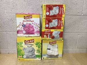 lot 204 image: LOT OF 6 Glad Trash Bags