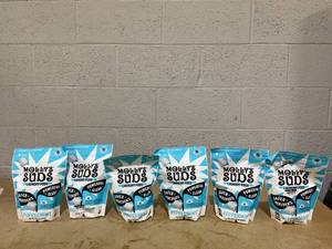 lot 246 image: LOT OF 6 Mollys Suds Peppermint HE Deep Cleaning Laundry Detergent Pods