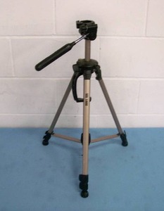 lot 104 image: MX 1000 Fluid Head Tripod Foldable Light Weight 57 Digital Photo Camera Video Stand