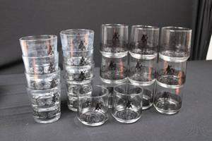 lot 25 image: Schlitz Malt Liquor Shot Glasses Set