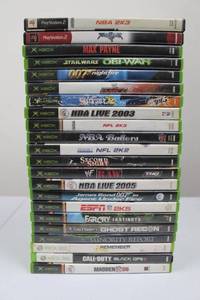 lot 43 image: Microsoft Xbox Video Game Discs - Mixed Titles Stack