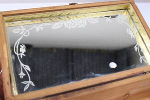 lot 55 image: Vintage Carved Wooden Jewelry Box with Landscape Inlay & Interior Mirror 11W x 5H x 6D