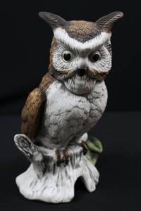 lot 78 image: Owl Figurine Ceramic Sculpture - Brown & White, Made in Taiwan