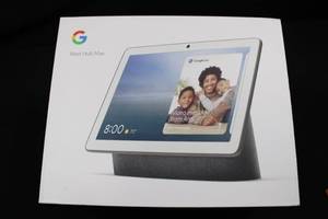 lot 84 image: Google Nest Hub Max - Smart Display - For Parts