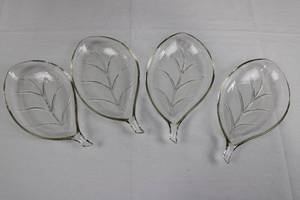 lot 112 image: Leaf-Shaped Glass Dishes - Clear Glass with Gold Rim (Lot of 4)