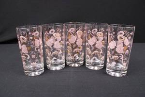 lot 123 image: Tall Glasses - Pink Floral Pattern with Gold Trim (Lot of 5)