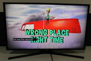 lot 155 image: Samsung 40-Inch Flat-Screen TV with Curved Stand