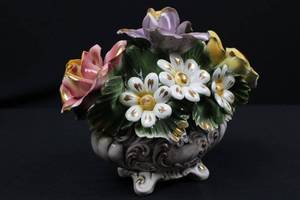 lot 183 image: Capodimonte Floral Bouquet Vase - Made in Italy Porcelain Centerpiece with Hand-Painted Flowers
