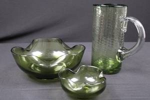 lot 184 image: Olive Green Glass Bowls & Pitcher 3-Piece Set
