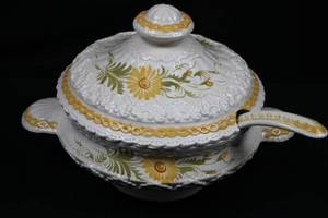 lot 194 image: Porcelain Lidded Soup Tureen with Yellow Floral Pattern - 11 Inch Diameter