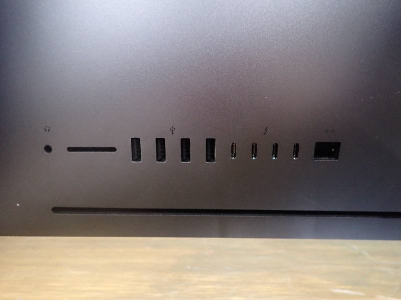 Apple iMacPro1,1 A1862 // INTEL XEON W-2140B 3.2 Ghz