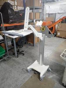 lot 17 image: Mobile Medical Cart