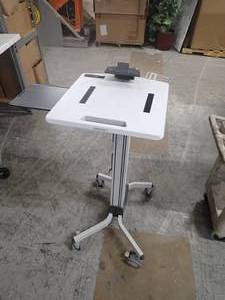 lot 21 image: Mobile Medical Cart