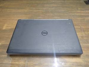 lot 73 image: Dell&nbspPrecision 7710 Laptop &nbspINTEL(R) CORE(TM) I7-6820HQ CPU  2.70GHZ  32GB DDR4 RAM  NO HD  NO OS  17.3 screen with 1920 x 1080 HD Resolution  NO BATT.  Charger included