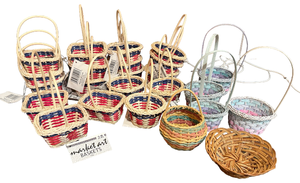 lot 59 image: 24 Mini Decorative Baskets