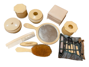 lot 68 image: Vintage Art Deco Cream Colored VanityDresser Set