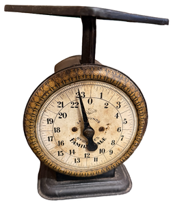 lot 7 image: Antique 24 Pound By Ounces Scale - Family Home Kitchen Top Scale