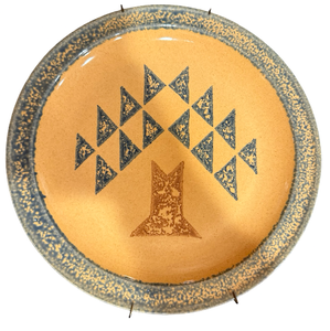lot 91 image: Pfaltzgraff MAFA American Pattern Tree Dinner Plate