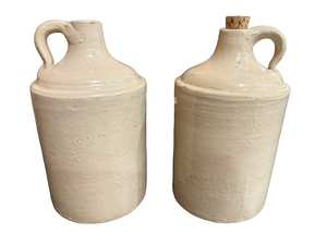 lot 95 image: Pair of Red Wing Shoulder Stoneware Jugs