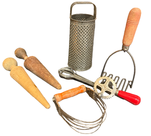 lot 1A image: Collection of Vintage Kitchen Utensils