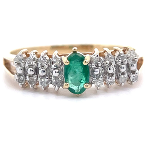 lot 28 image: Oval Natural Emerald & Natural Diamond Chevron Cluster Estate Ring in Yellow Gold VIDEO