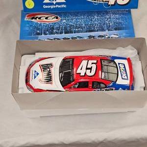 lot 6 image: 124th Scale Action Stock Car Nascar DieCast