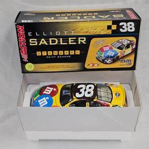 lot 19 image: 124th Scale Action Stock Car Nascar DieCast