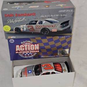 lot 32 image: 132nd Scale Action Stock Car Nascar Die Cast