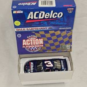lot 45 image: 132nd Scale Action Stock Car Nascar Die Cast