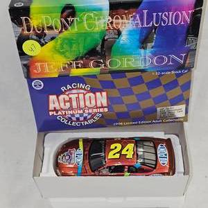 lot 47 image: 132nd Scale Action Stock Car Nascar Die Cast