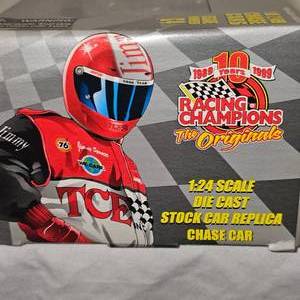 lot 73 image: 124th Scale Action Stock Car Nascar Die Cast