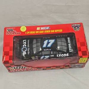 lot 75 image: 124th Scale Action Stock Car Nascar Die Cast