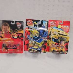 lot 79 image: Nascar 164th Die Cast (3)